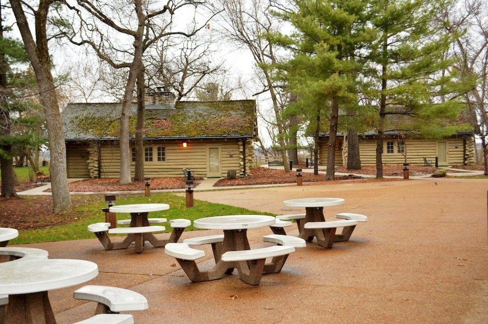 Starved Rock Lodge & Conference Center Utica Buitenkant foto