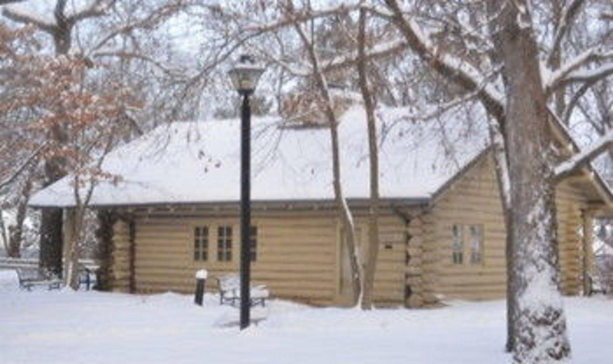 Starved Rock Lodge & Conference Center Utica Buitenkant foto