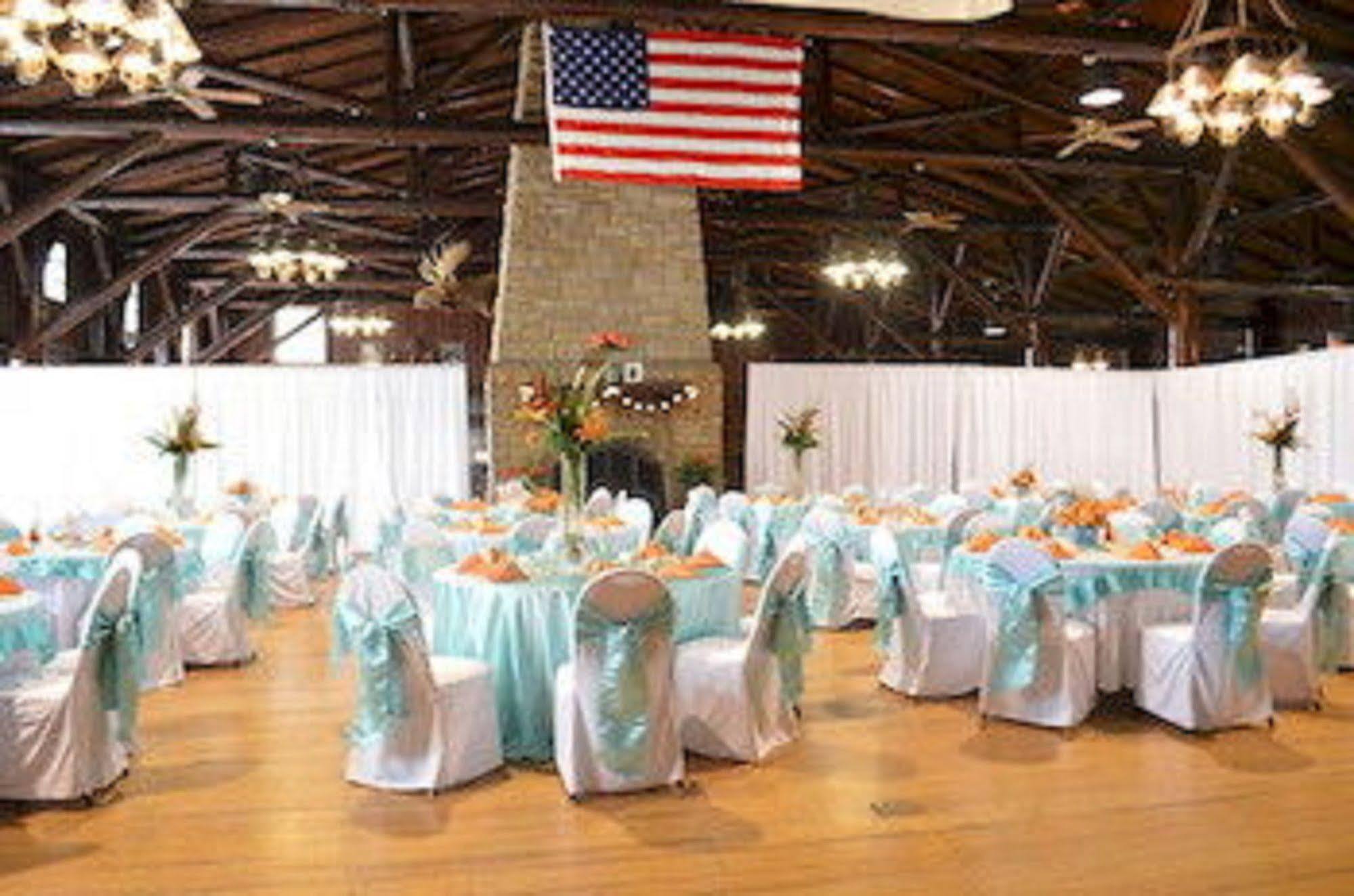 Starved Rock Lodge & Conference Center Utica Buitenkant foto