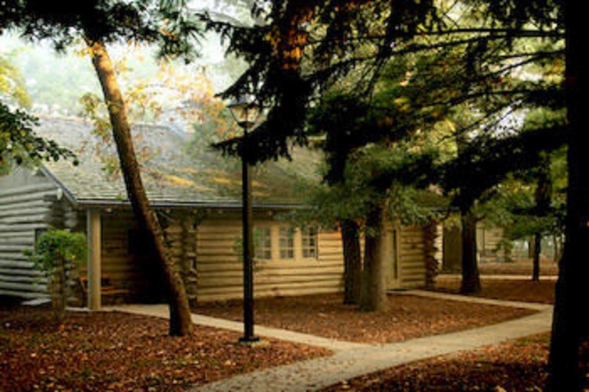 Starved Rock Lodge & Conference Center Utica Buitenkant foto